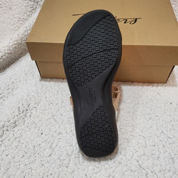 NEW Trotters Women's Sandal Platform CHAMPAGN size 7.5 Wide - Picture 4 of 8